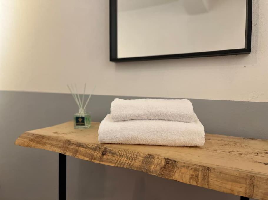 2-Bedroom Flat In The Heart Of Bergamo City Centre Esterno foto